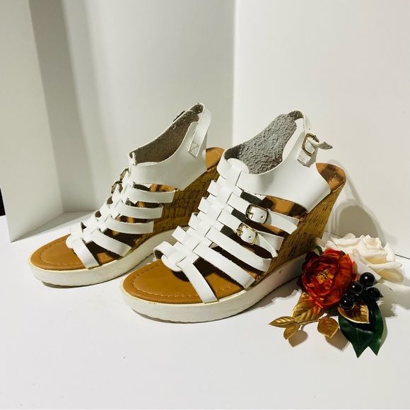 Qupid Happa Women's Wedge Platform Heels White Sandals, Size 9.0 NWOT - Picture 13 of 14